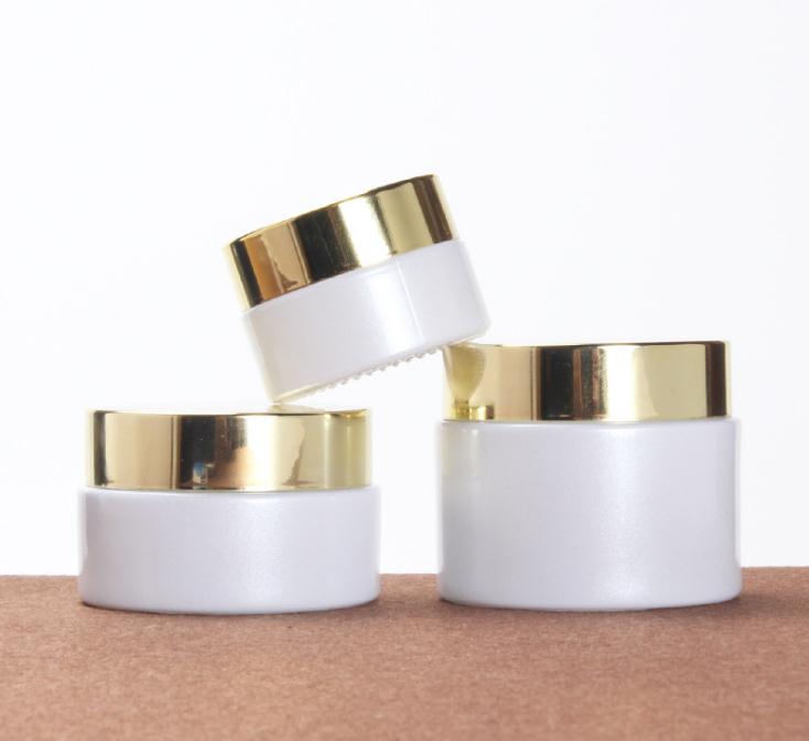 

300pcs Empty 30/50g white glass cream jar white glass bottle gold collear lids SN521