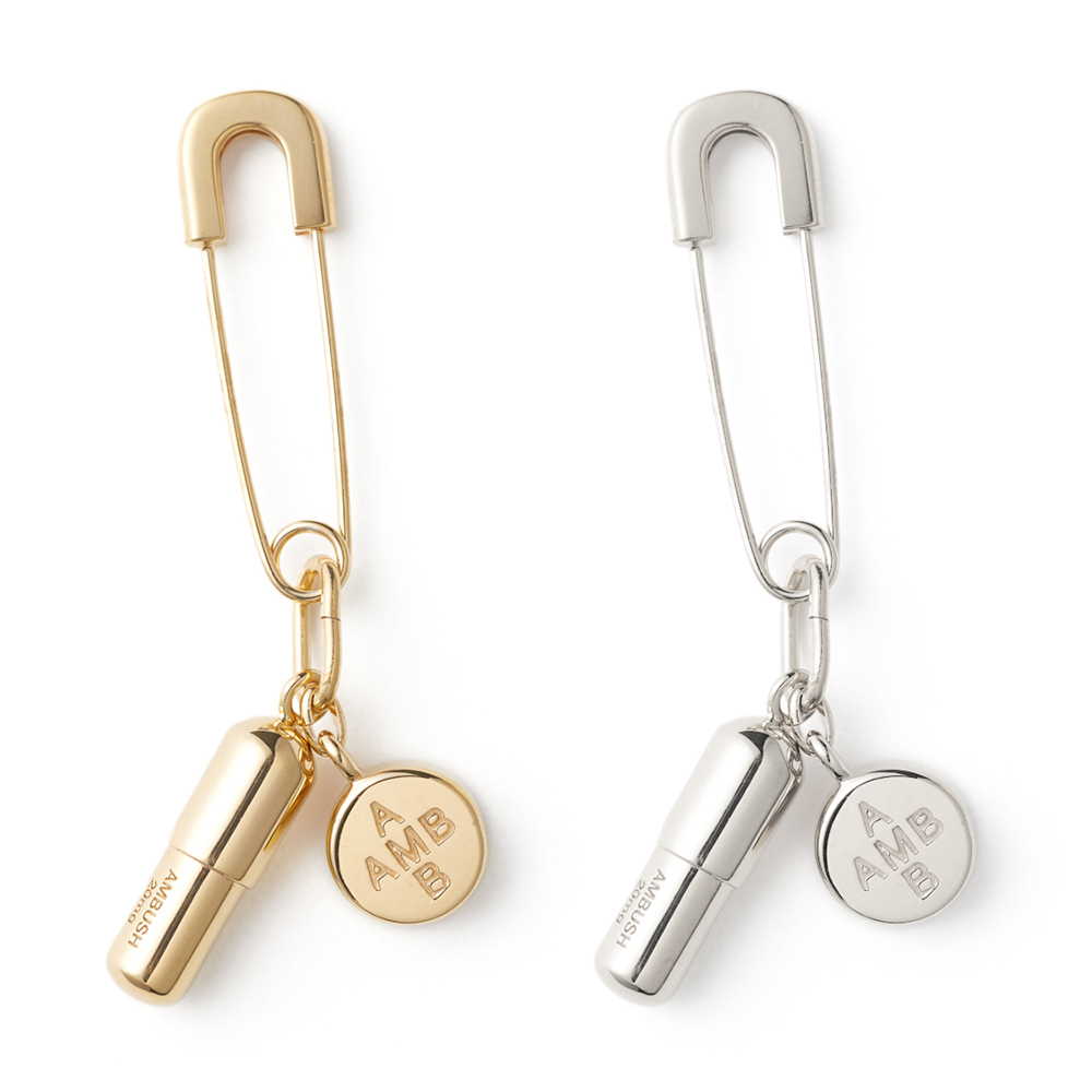 

New AMBUSH INS YOUNG Pill Capsule Earrings Simple Wild Small Pin Earrings Female Bijoux Hip Hop Jewelry For Women Gifts T200813, Golden