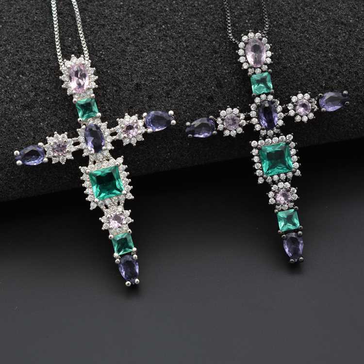 

Holy cruciform necklace pendant inlaid with high quality zircon Gospel