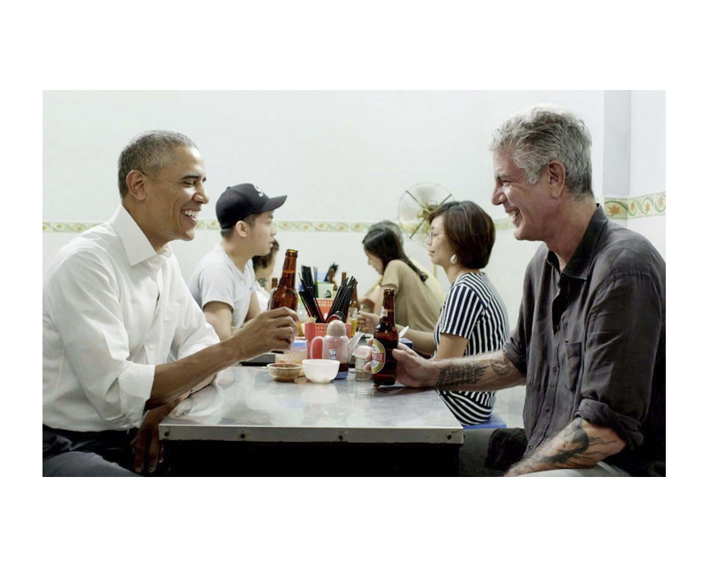 

Barack Obama Anthony Bourdain in Hanoi Art Poster Wall Decor Pictures Art Print Poster Unframe 16 24 36 47 Inches