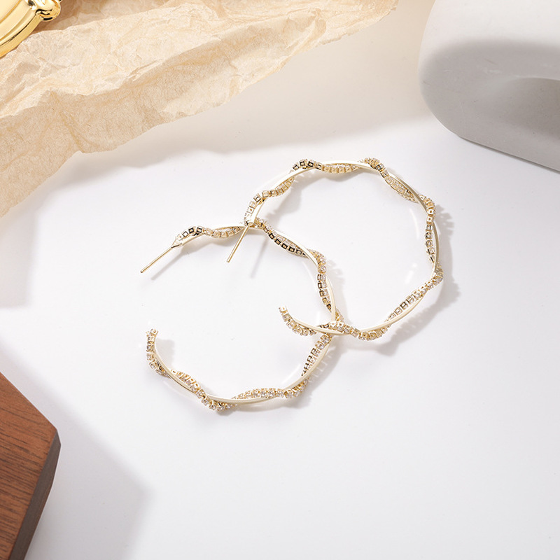 

Korean new Sweet Cute Simple Girl Rhinestone Winding Circle Small Trendy Hoop Earrings for Women Fashion Jewelry Accessories