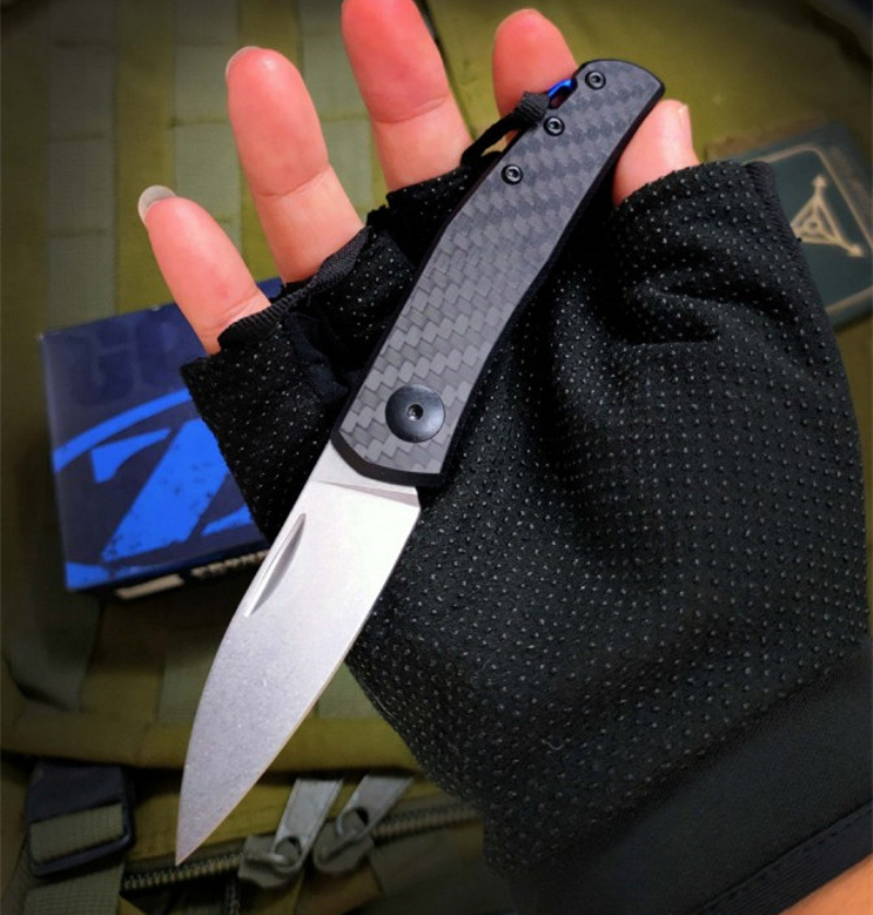 

NEW ZT Zero Tolerance zt0235 0235 d2 blade carbon fiber Folding hunting camping knife xmas gift knife knives a3090