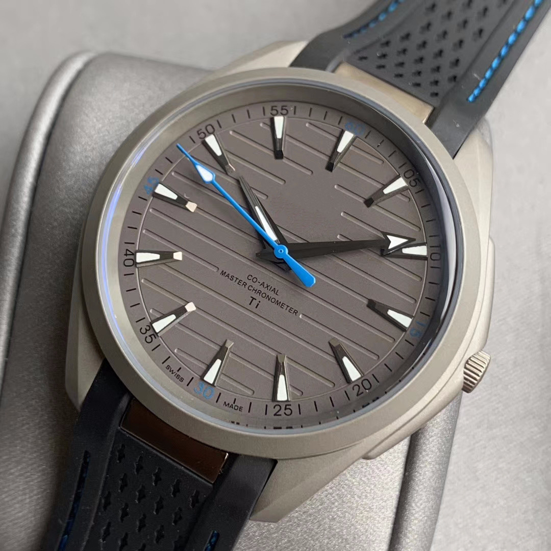 

Titanium Steel Rubber Strap Mens Mechanical Automatic Men Designer Watches 150M Movement Watch Folding Watches Clasp Wristwatches