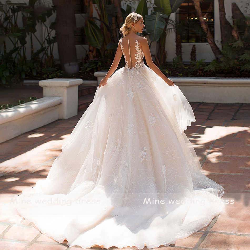 

V-Neck See Through Lace Applique Tulle Illusion Back Boho Wedding Dress 2020 vestidos de novia, Picture color