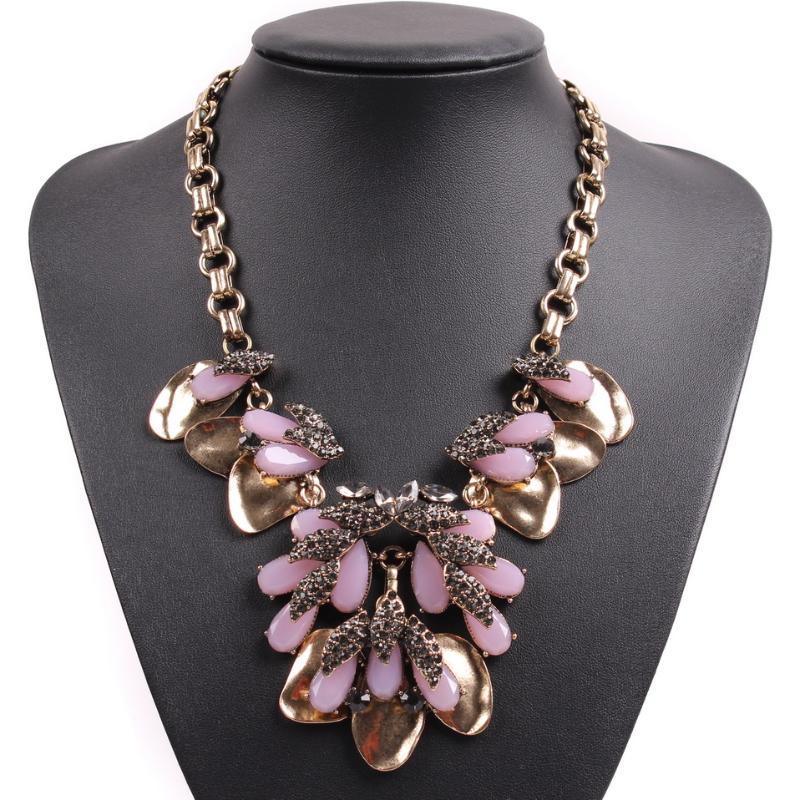 

2020 New Arrival Fashion Trendy Luxury Fashion Necklaces & Pendants Choker Bib Collar Chunky Resin Necklace for Women Jewelry