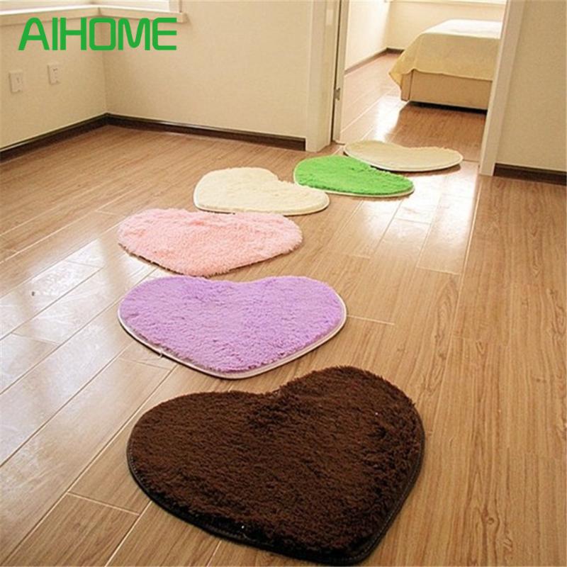 

1PC Fashion Home Cute Beautiful Heart-shaped Soft Peach Mat Silk Carpet Cushion for Girls Designer Rugs Room Mats