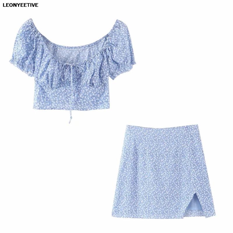 

2020 new fashion brand summer T Shirt and Skirt Set Short Floral Petal Sleeve Tassel O-neck Cotton linen women set, Sky blue