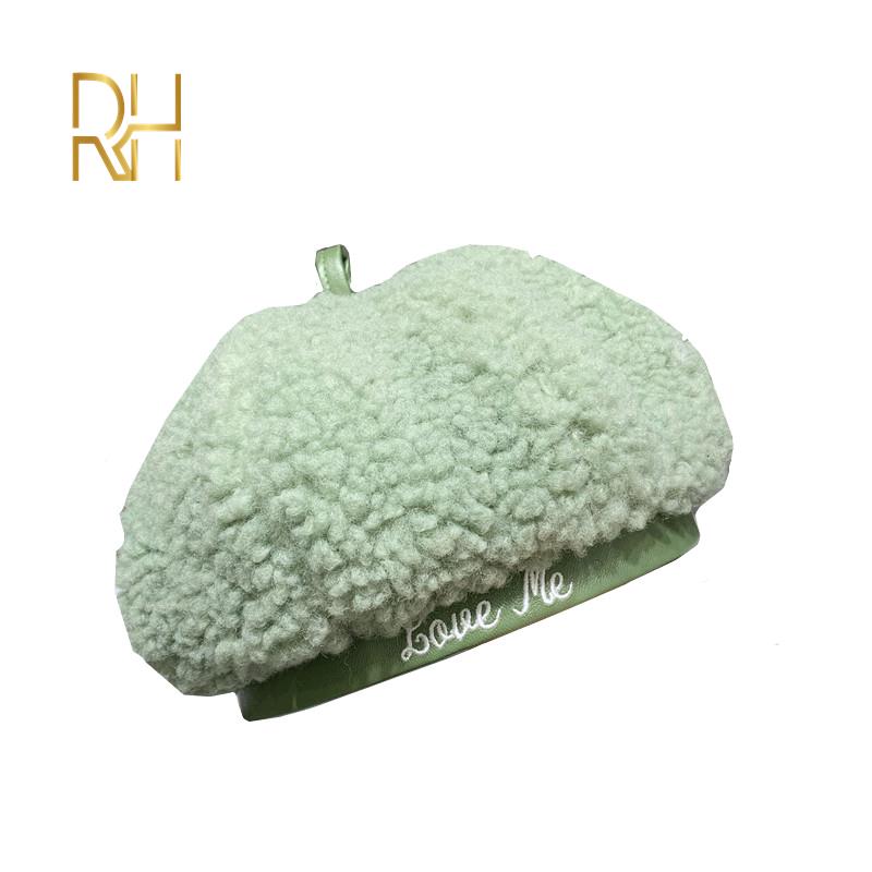 

Japanese Autumn and Winter Cute Lamb Hair Beret Female Korean Sweet Pumpkin Hat Literary Retro Painter Hat RH, Black