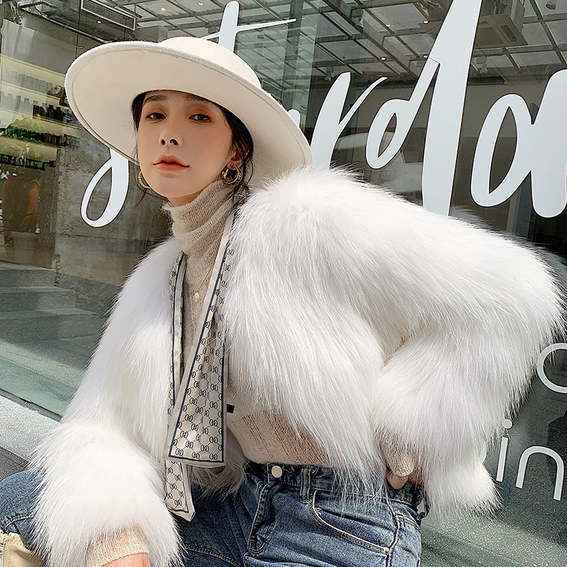 

Women 2020 Winter Fashion Genuine Raccoon Fur Coats Ladies Solid Color O-neck Outwears Ladies Short Slim Warm Overcoats V144, Zhenzhubai