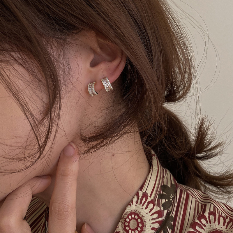 

2020 Korea Micro Pave Zircon Hoop Earrings For Women Elegant Circle gold silver color Boucle D'oreille Oorbellen Sweet Jewelry