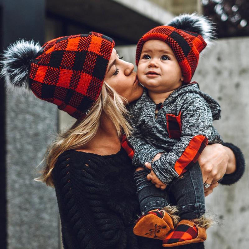 

Fashion Hairball Lattice Mom And Baby Knitting Keep Warm Hat lattice Print Ball hat and snood for boy Girl Adult Cap 8.25