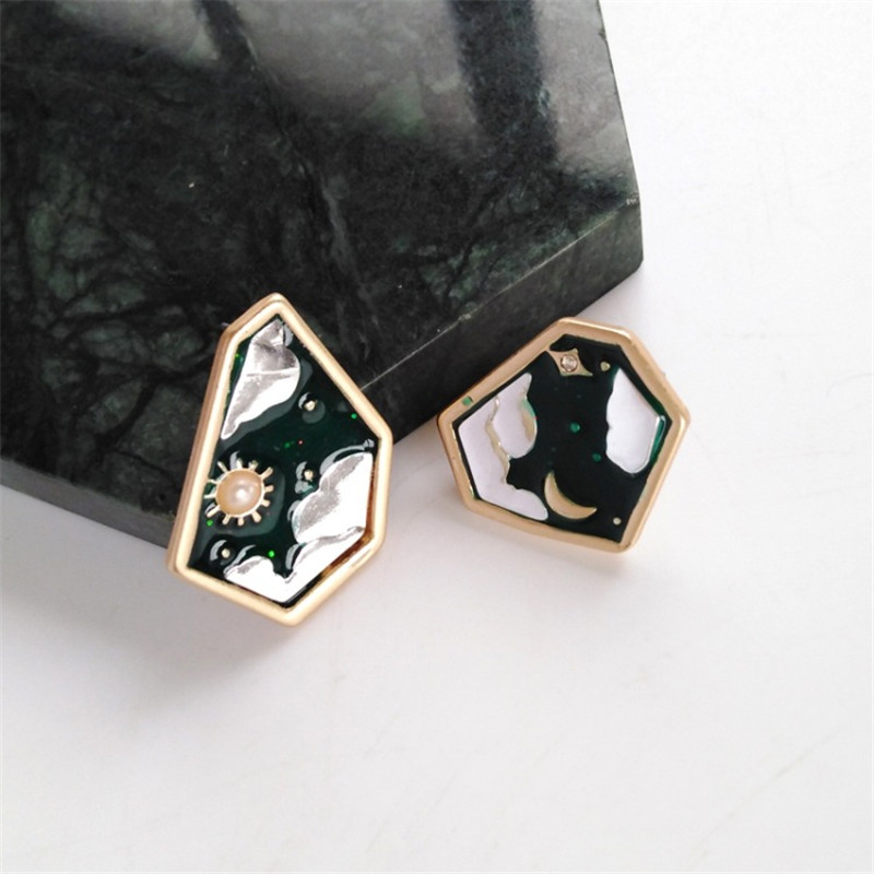 

korean Fashion geometric Creative girl stud earrings Cute Romantic moon clouds pearl stud earrings for women gifts Jewelry