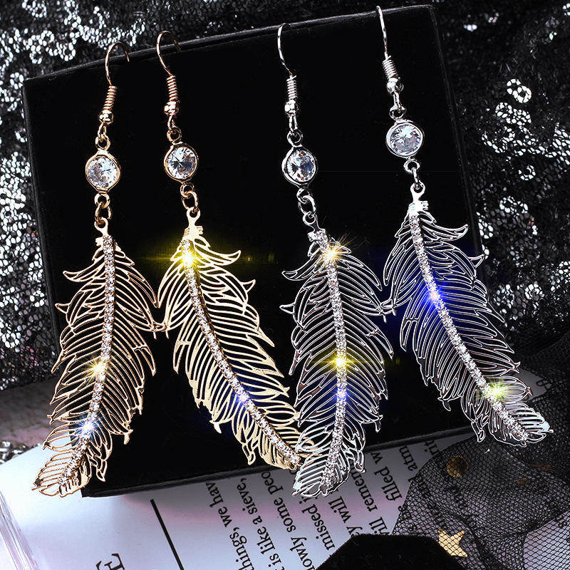

Love Designer Hoop Earrings for Women Rhinestone Jewelry Dangling Charms Fashion Drop Earrings Studs Brincos Christmas, Silver