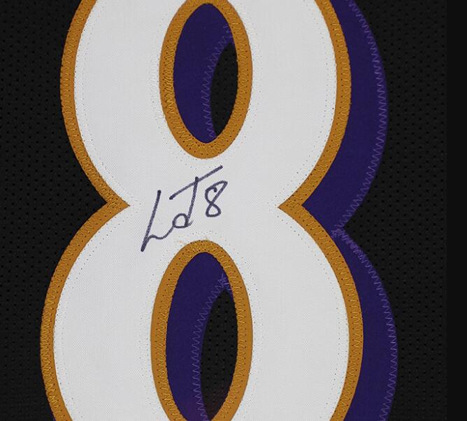 

Lamar Jackson Signed signatured Autographed Jersey shirts, As photo