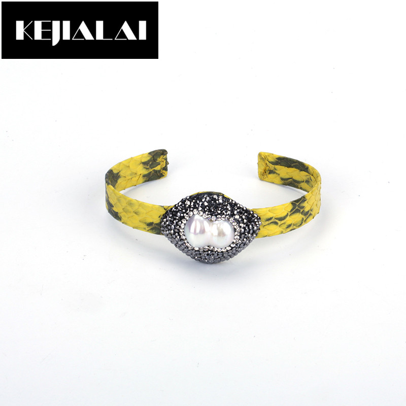 

KEJIALAI Vintage Bohemian Style Pattern Leather Fashion Jewelry Fresh Water Pearl Charm with Rhinestone Women Gift