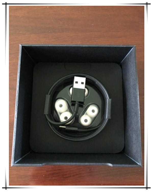 

2020 New Pro Wireless Earphones Mini Bluetooth Headphones With Charger Box Power Display TWINS Wireless Headsets, Mixed color