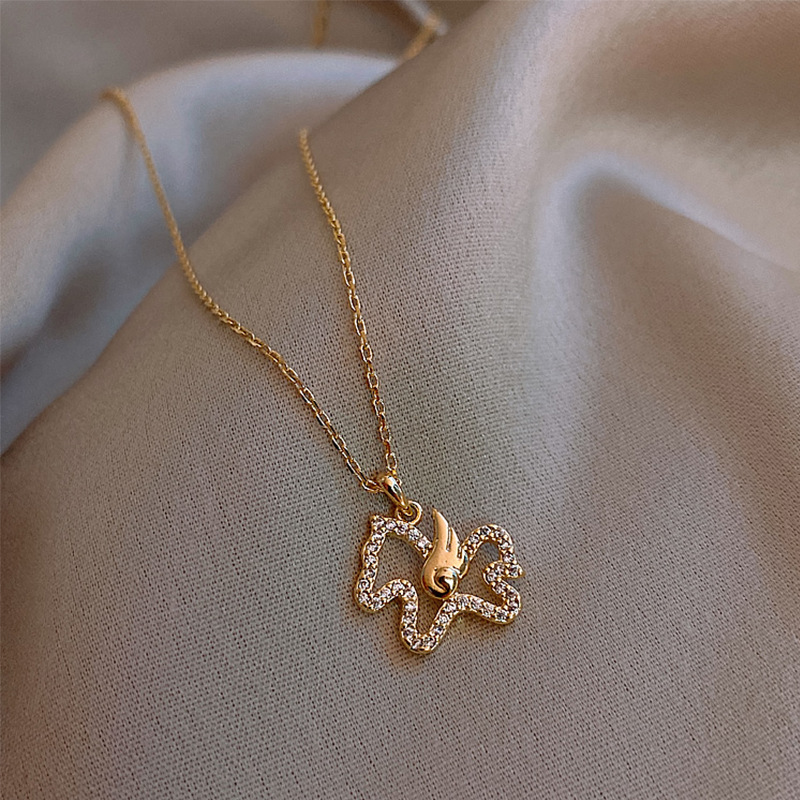 

Korea Simple Shiny Crystal Angel Pony Pendant Necklace Woman Exquisite Fashion Clavicle Chain Jewelry Anniversary Gift for Girls
