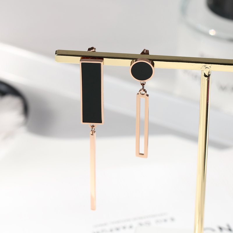 

YUN RUO 2020 Fashion Asymmetrical Geometry Stud Earring Rose Gold Color Woman Birthday Gift Titanium Steel Jewelry Never Fade