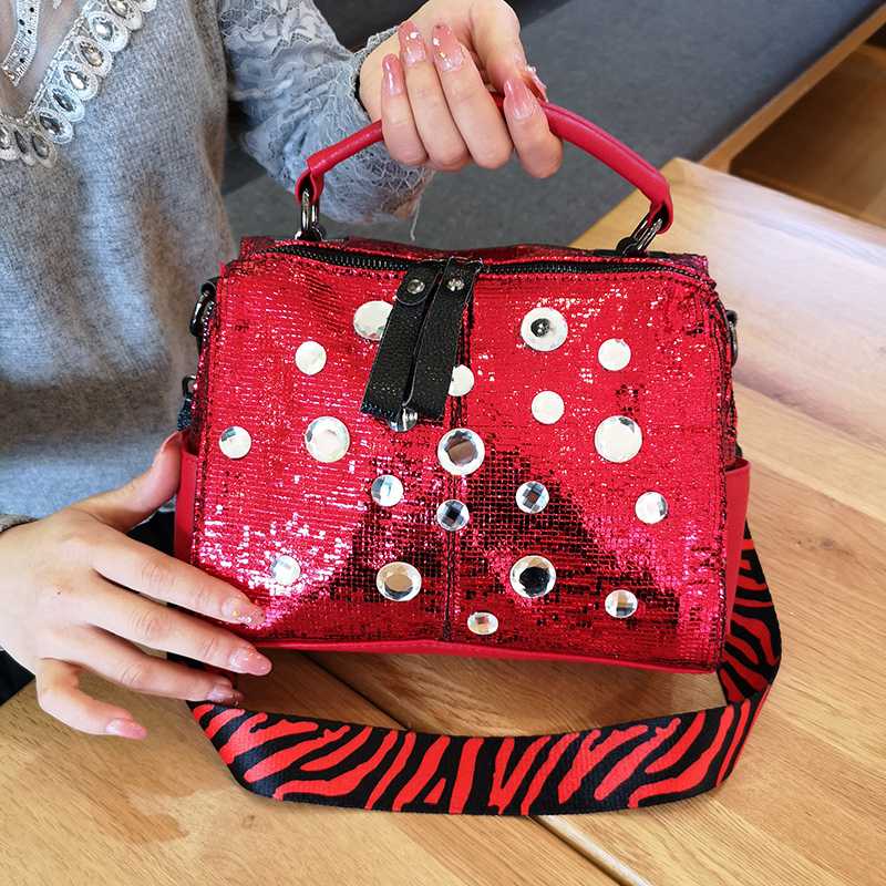 

Women Totes Luxury Shoulder Bags Black Red Silver Crystal Women Glossy Leather Punk Handbags 2020 New Ladies Crossbody Bags