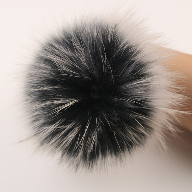 

DIY Winter Hat Fur Pompoms 10pcs/lot Raccoon Fur Pompom Ball Real Pom Pom Pompons Ball For Scarves Shoes Bags, 13cm nature