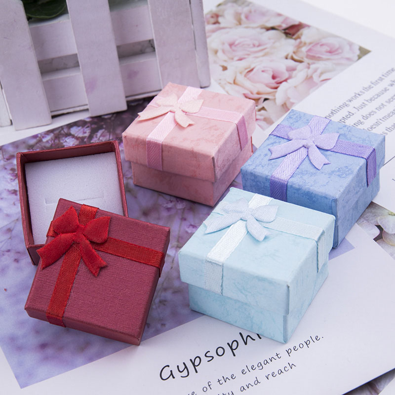 

Fashion Jewelry Box 4*4cm Small Square Jewelry Storage Rings Earrings Display Paper Box Freeshipping