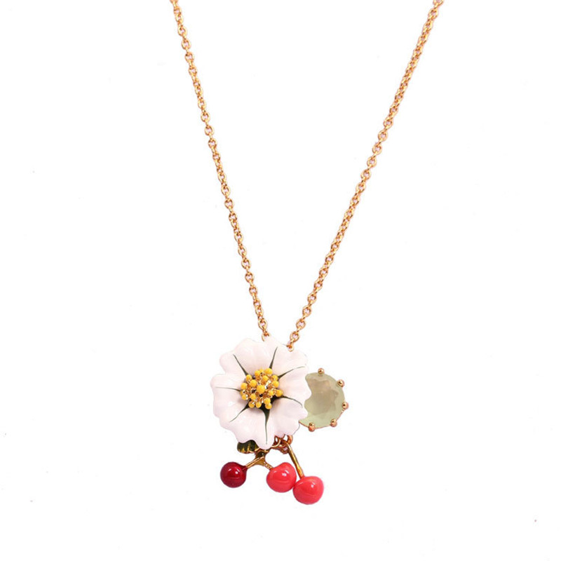 

Fresh White Enamel Daisy Zircon Cherry Gold Plated Necklace Clavicle Chain