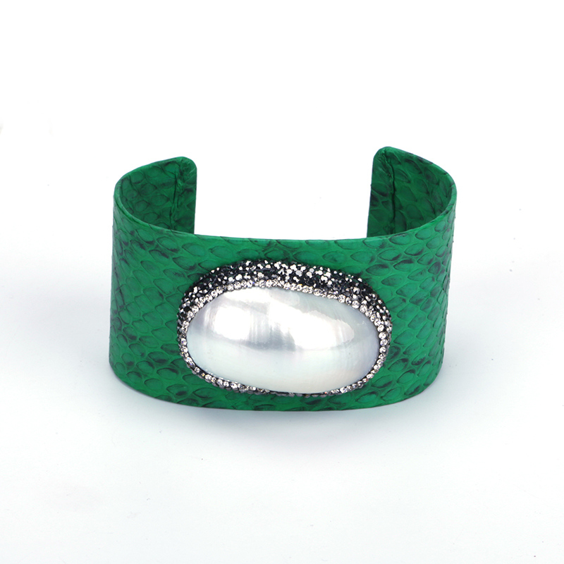 

Trendy Natural White Shell Connector Charm Pave Rhinestone Grey Brown Green Blue Real Leather Big Wide Open Bangles Cuff Women