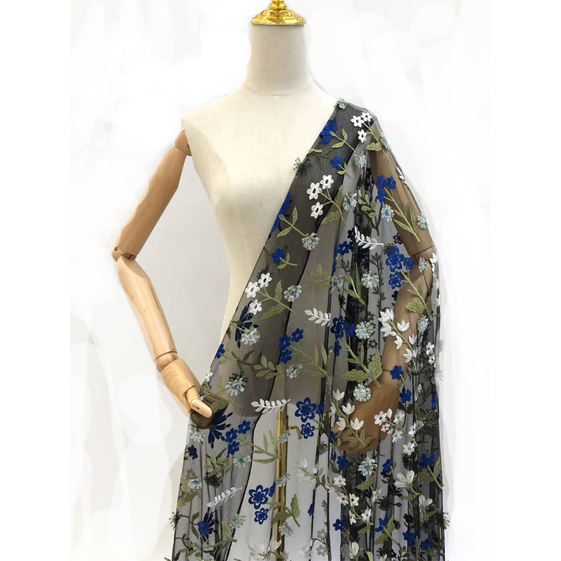 

Fashion Style French Lace Fabric 2020 Best Selling High Quality Flowers Pattern Tulle Breathable Elegant Gorgeous