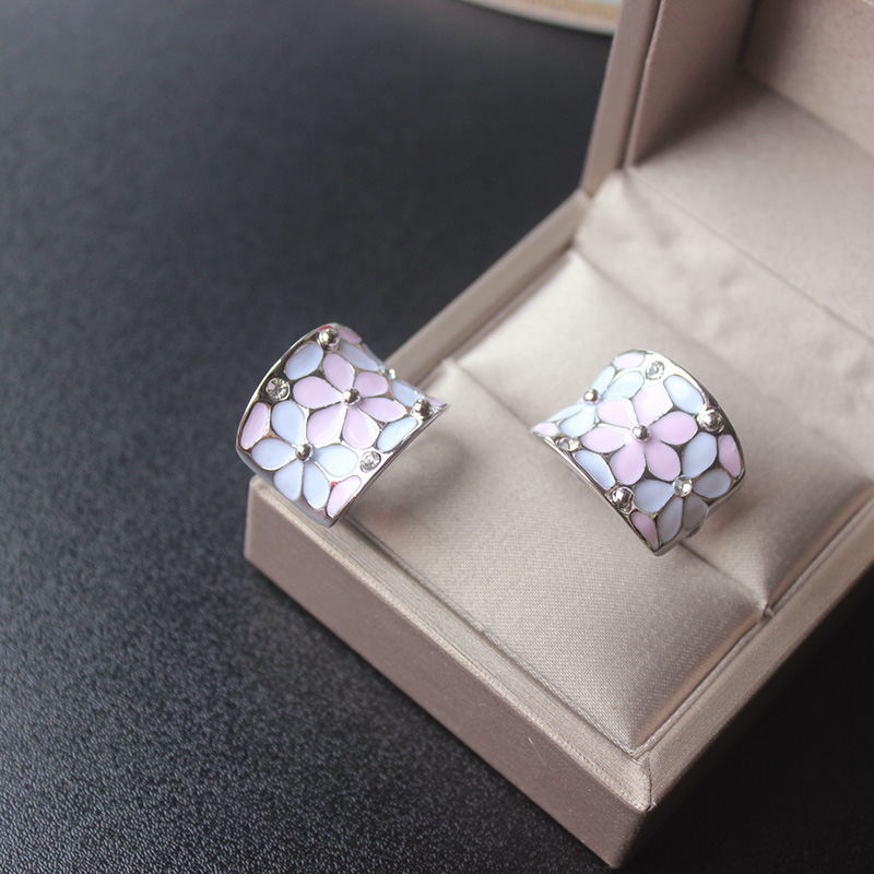 

Dangle & Chandelier Ajojewel Luxury Enamel Black Pink White Flower Stud Earrings For Women Classic Design High Quality
