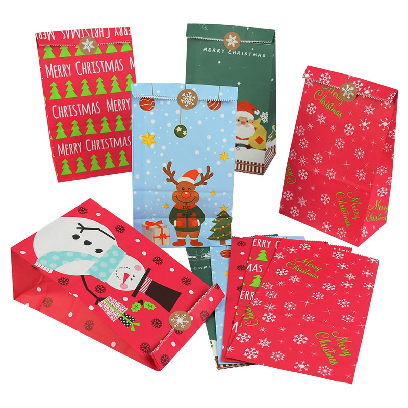 

10pcs Merry Christmas Candy Bag Red Santa Snowman Pattern Gift Paper Bags for Christmas Party Kids Favor Gift Packaging Supplies