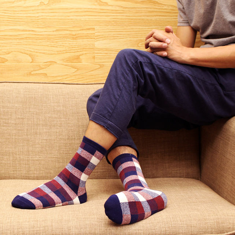 

1Pair Colorful Mens Socks Grid Brand Couple Winter Socks For Men Chaussette Homme Calcetines Hombre Colorful Men, As picture