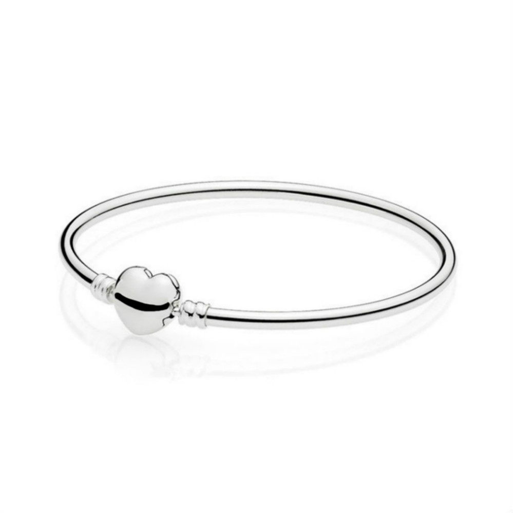 

NEW 100% 925 Sterling Silver 596268 MOMENTS STERLING SILVER BANGLE WITH LOGO HEART CLASP Fit DIY Charm Women Original Fashion Jewelry Gift1