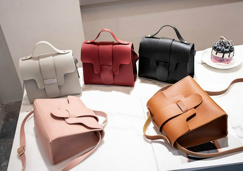 

Designer Handbag Women 2020 New Portable Messenger Bag Stall Trend Drawstring Small Square Bag Free Shipping, Red