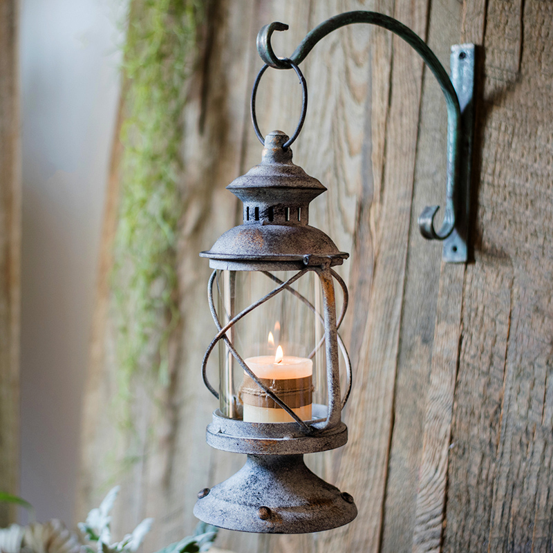 

Windproof Iron Glass Candle Holder Lantern Hanging Vintage Outdoor Windproof Candle Holder Romantic Menorah Home Decor JJ60ZT