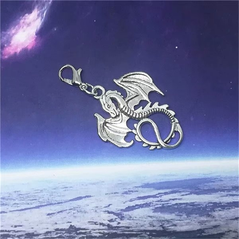

2 Pcs Antique Silver Color Dragon Clip Flying Dragon Charm Bracelet Animal Clip on Pendant, Cool Accessories