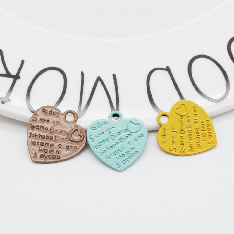 

10pcs/pack Fashion Heart Shape Jewelry Finding Pendants Spray paint Love Heart letters Charms Jewelry Accessories