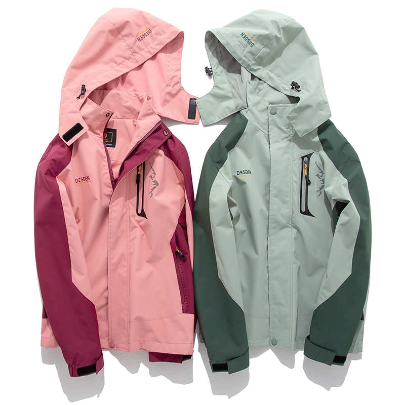 

Hiking Jackets Men Women Quick Dry Waterproof Sun-Protective Outdoor Sports Warm Coat Skin Male Female Windbreaker Removable hat, Women cammou red