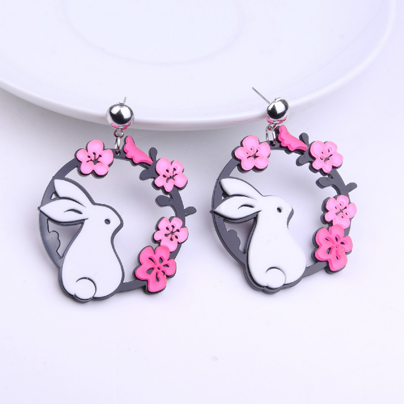 

2020 New Super Cute Sweet Acrylic Color Flower Branch Earrings Round Big Animal Earrings for Women Pendientes