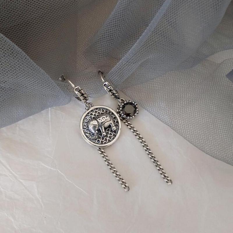 

Fashion Vintage Asymmetric Elephant Round Disc Thai Silver Color Hoop Earrings For Women Tassel Chain Ear Jewellery SAE487