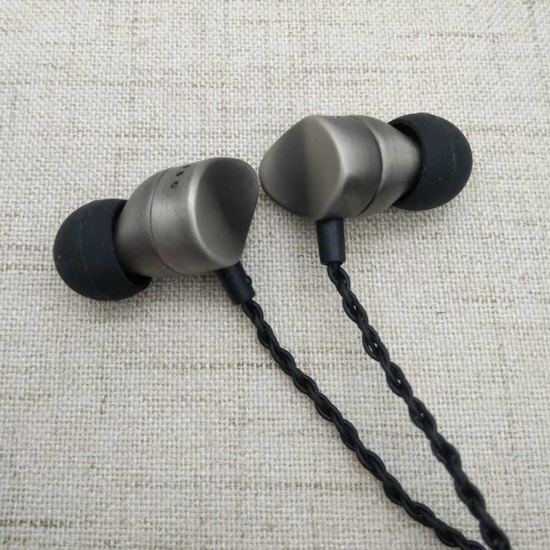 

FAAFEL P1 Bass HiFi Earphone Stereo Metal Headset Rock DJ Rap Ear Bud 3.5mm Jack in-ear for Phone Player PC