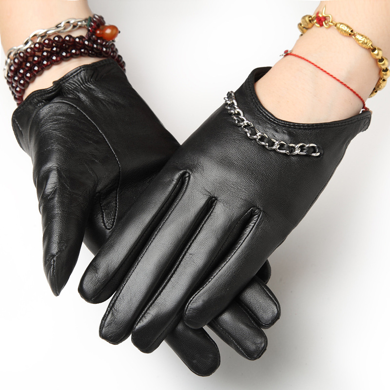 

New Fashion Short Section Autumn and Winter High-end Goatskin Thin Floor Locomotive Driving Leather Gloves Female Special