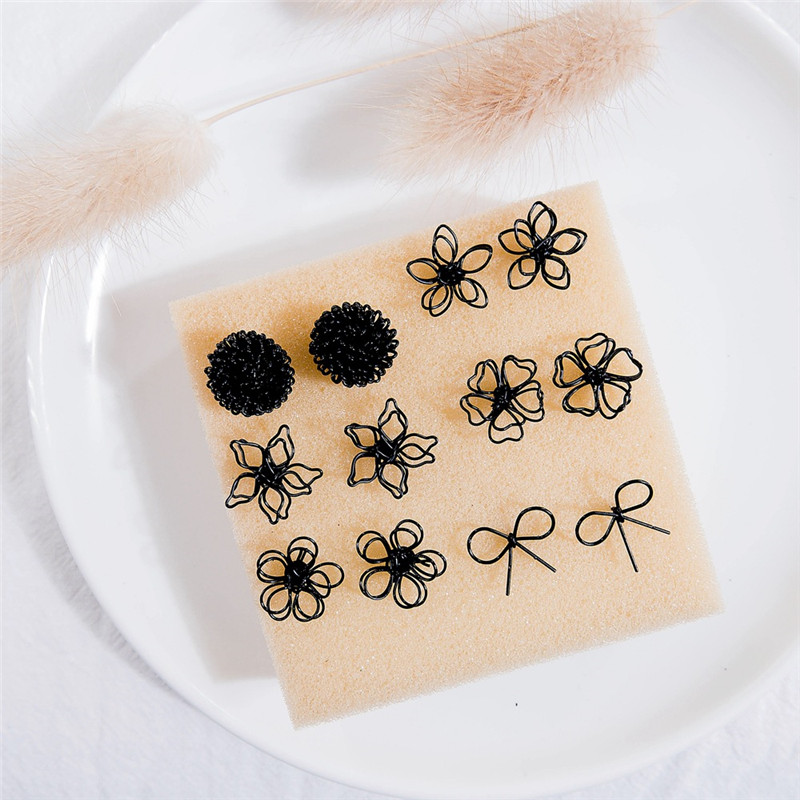 

Fashion Jewelry Hollow Out Flower Ear Clip Black Flowers Ear Studs Perforated Female Elegant Earring