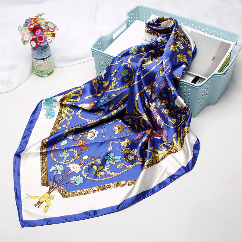 

90*90cm Women Silk Scarf Fashion Chain Print Square Head Scarves Lady Shawls Silk Women Scarf Foulard Satin Hijab