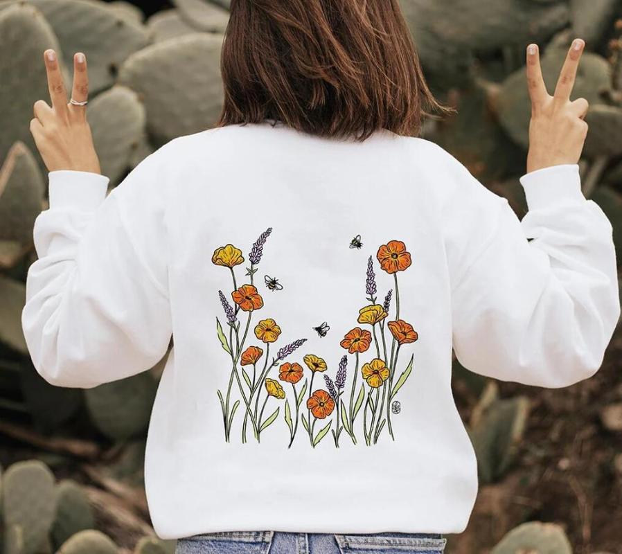 

STILL GROWING Sweatshirts cute bees and flowers Graphic Sweats Holiday Pullovers women grunge vintage artistic Tops drop ship, White