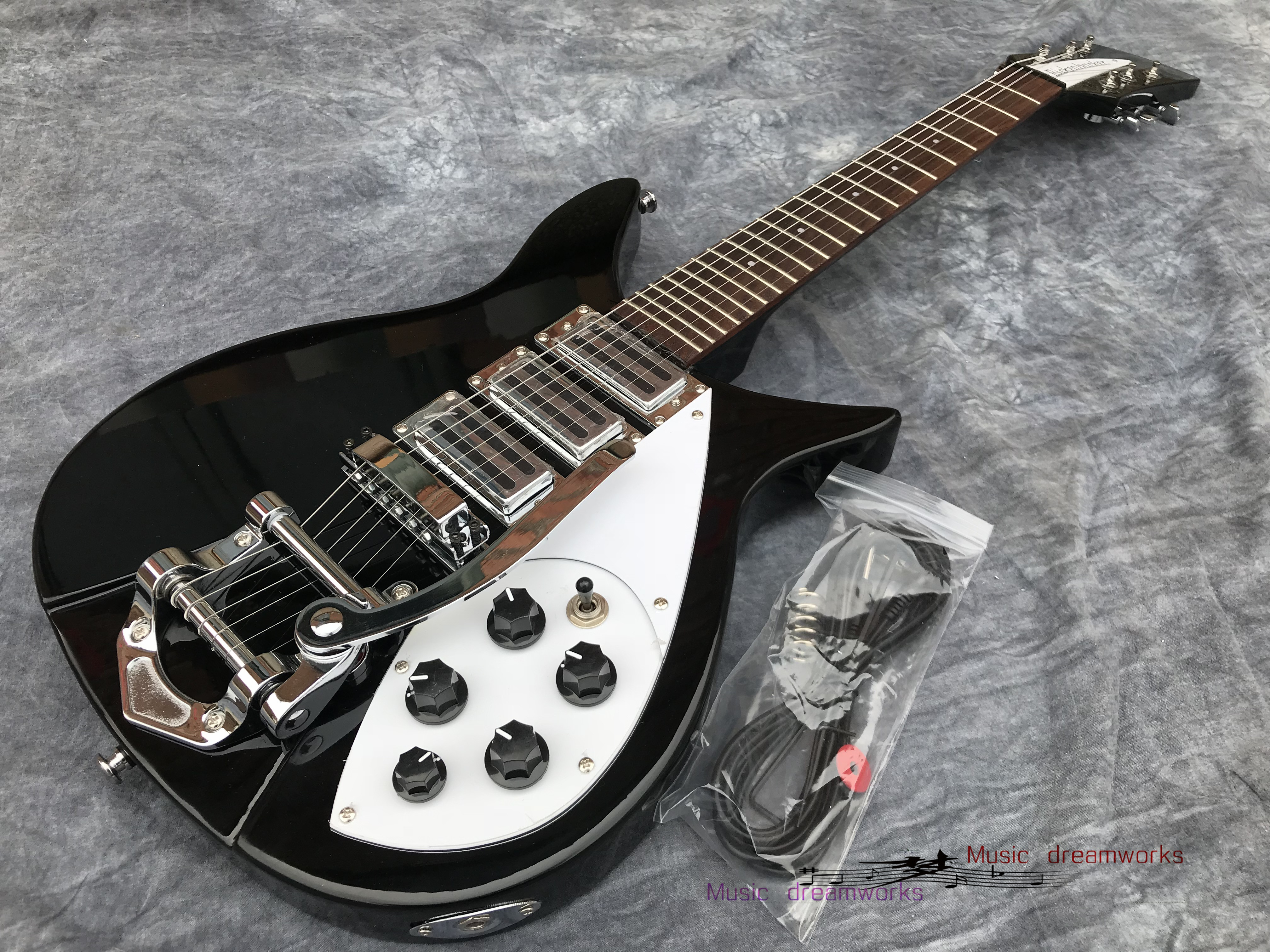 

Custom Wholesale High Quality Electric Guitar 325 black Ric Guitar 21 frets Rosewood Fingerboard with Varnish on 527mm Short Neck Guitar