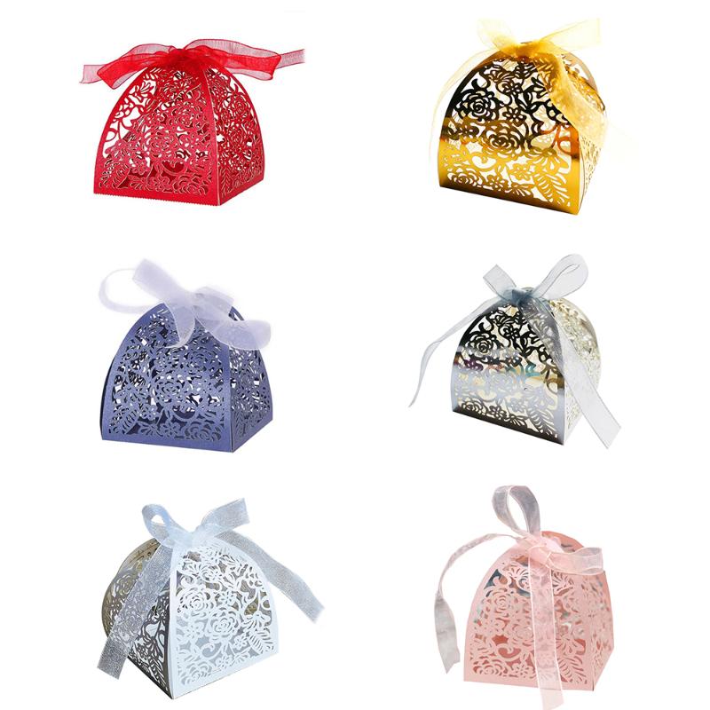 

25Pcs/Lot Hollow Out Love Heart Laser Cut Paper Candy Boxes Purple beige white pink Gift Bag Wedding Baby Shower Party Favor