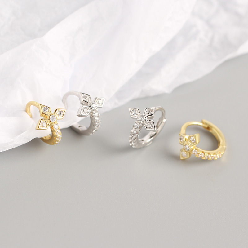 

European and American cross-border S925 sterling silver INS geometric clover diamond-studded light luxury earrings earrings