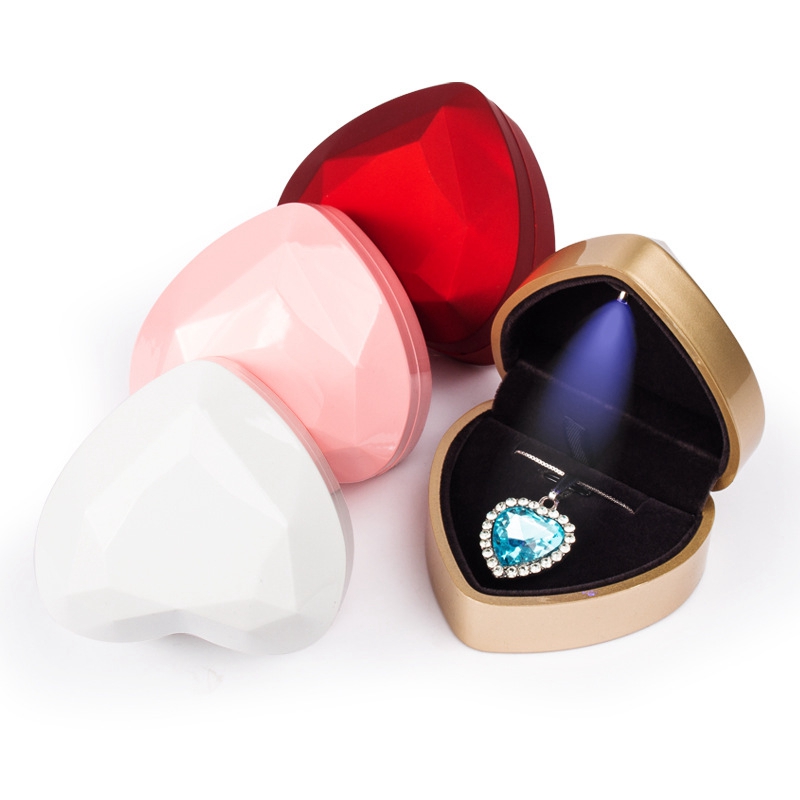 

Heart Shape LED Light Ring Holder Box Proposal Wedding Band Display Storage Jewelry Box Velvet Heart Shaped Ring Jewelry