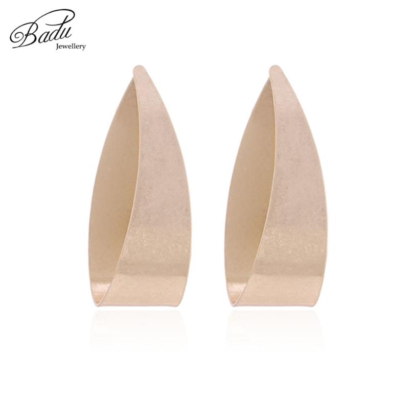 

Badu Gold Metal Earring Studs Punk Style 2020 Korean Fashion Jewelry Big Statement Earrings Women Party Jewelry Dropshipping