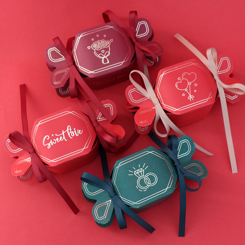 

50 pcs / lot Fishtail shaped Candy Box Wedding Gift Box paper Chocolate Boxes ribbon candy bag birthday Party Supplies